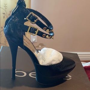 Bebe shoes good condition!